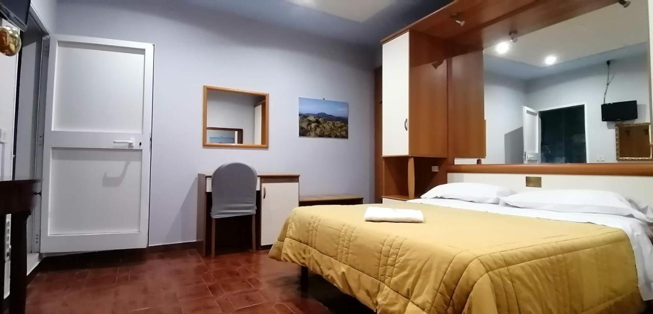 Hotel Saint Lorenz Reggio nell'Emilia Buitenkant foto